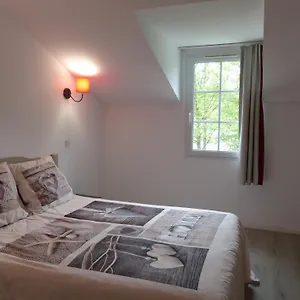  Hébergement de vacances Maisonnette Au Bord Du Lac